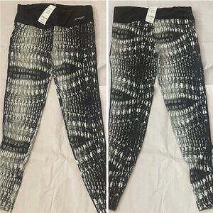NWT! Bebe Bebe Sport Abstract Side Zipper Leggings Pants SMALL